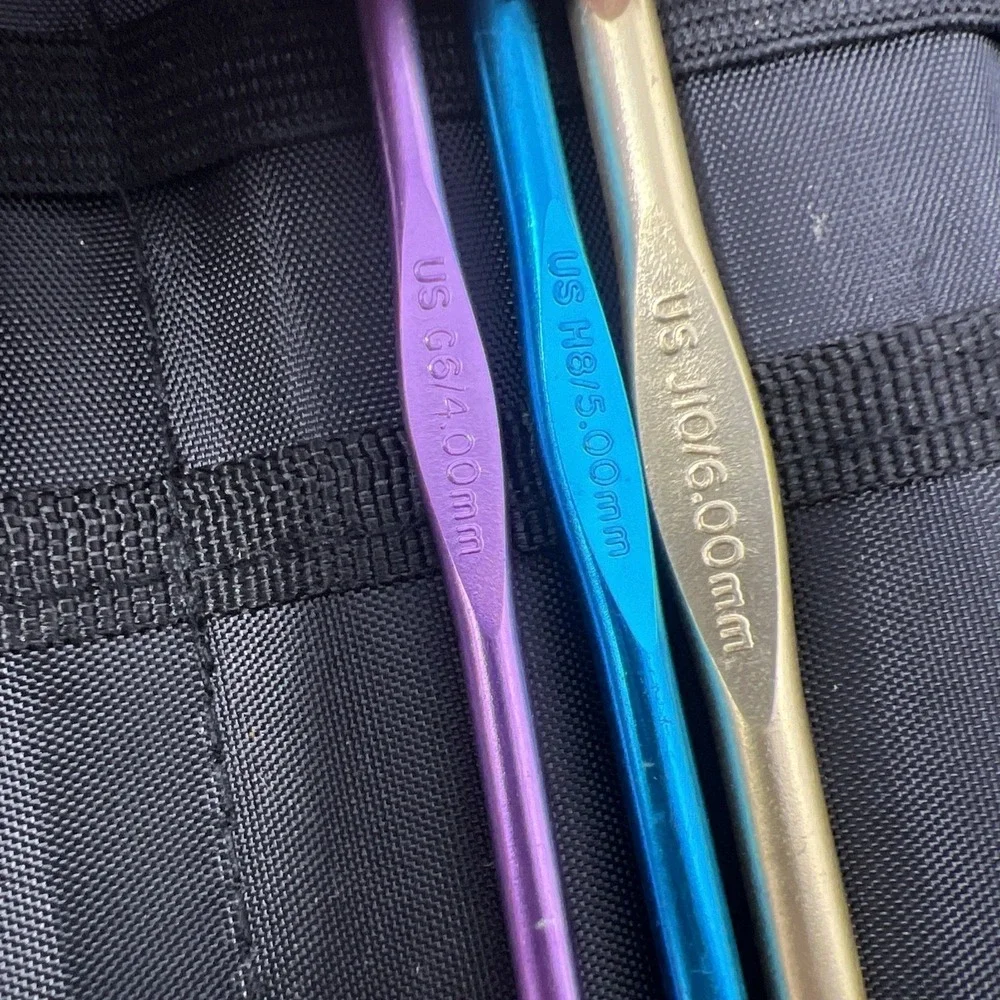 Aluminum Straight Knitting Needles Lot 6 Pairs Sizes 8-11 ArtBin Zipper Case